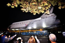 Space Shuttle Endeavour 003.jpg
